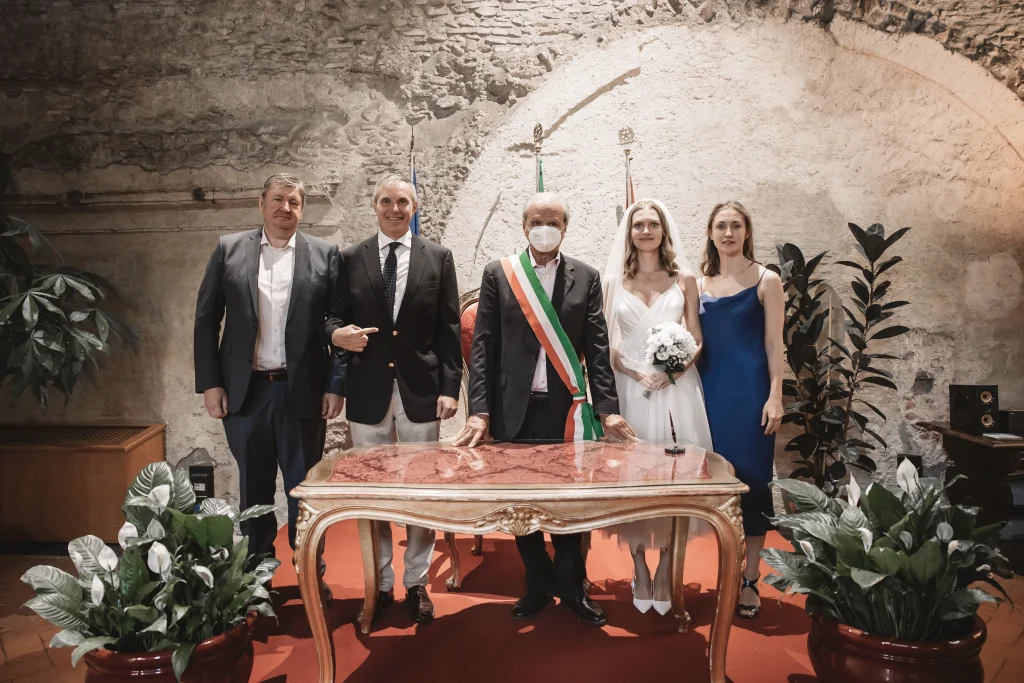 Civil Wedding in Rome at Vignola Mattei.